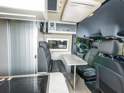 Sprinter Hubbett Kastenwagen mit Hubbett - SJ Reisemobile Camping Vans